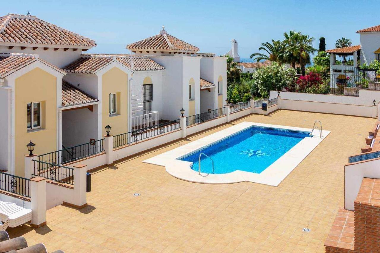 Apartamento 2 Dormitorios Con Vistas Al Mar Nerja Rum bild